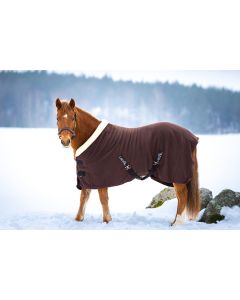 Fleece rug with collar